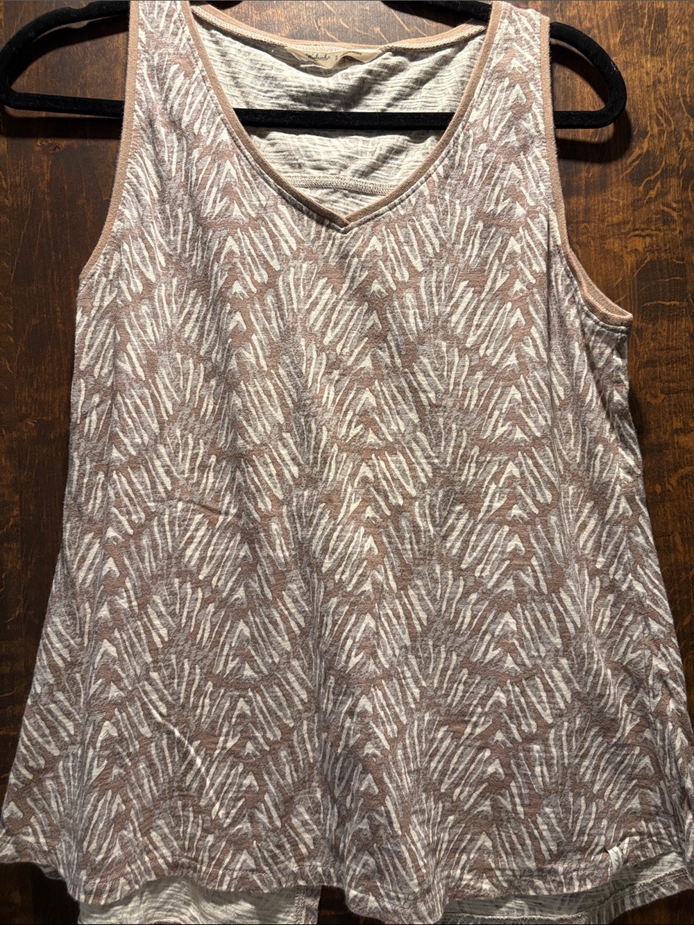 Woolrich Women's Sleeveless V-Neck Tank in Taupe and White Abstract
